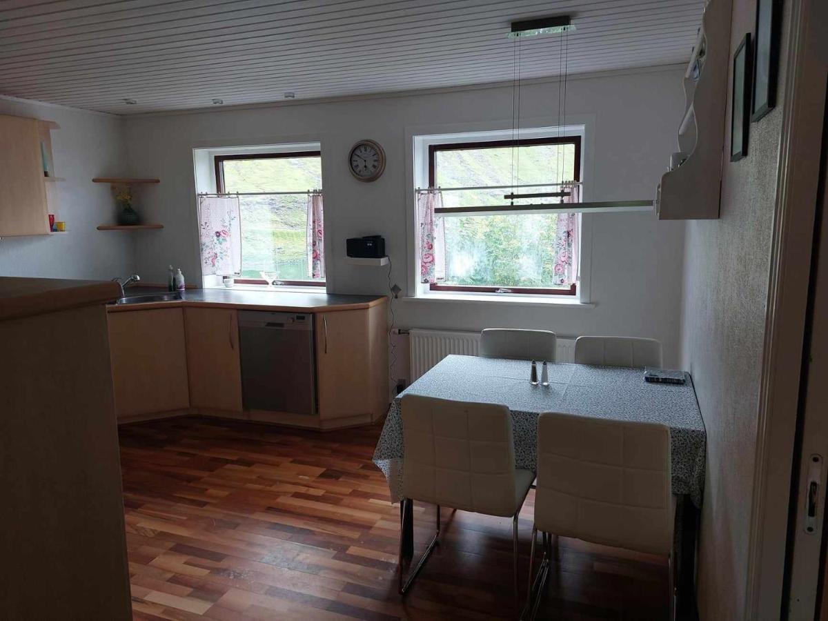 Fjord Guesthouse Funningsfjordur 외부 사진