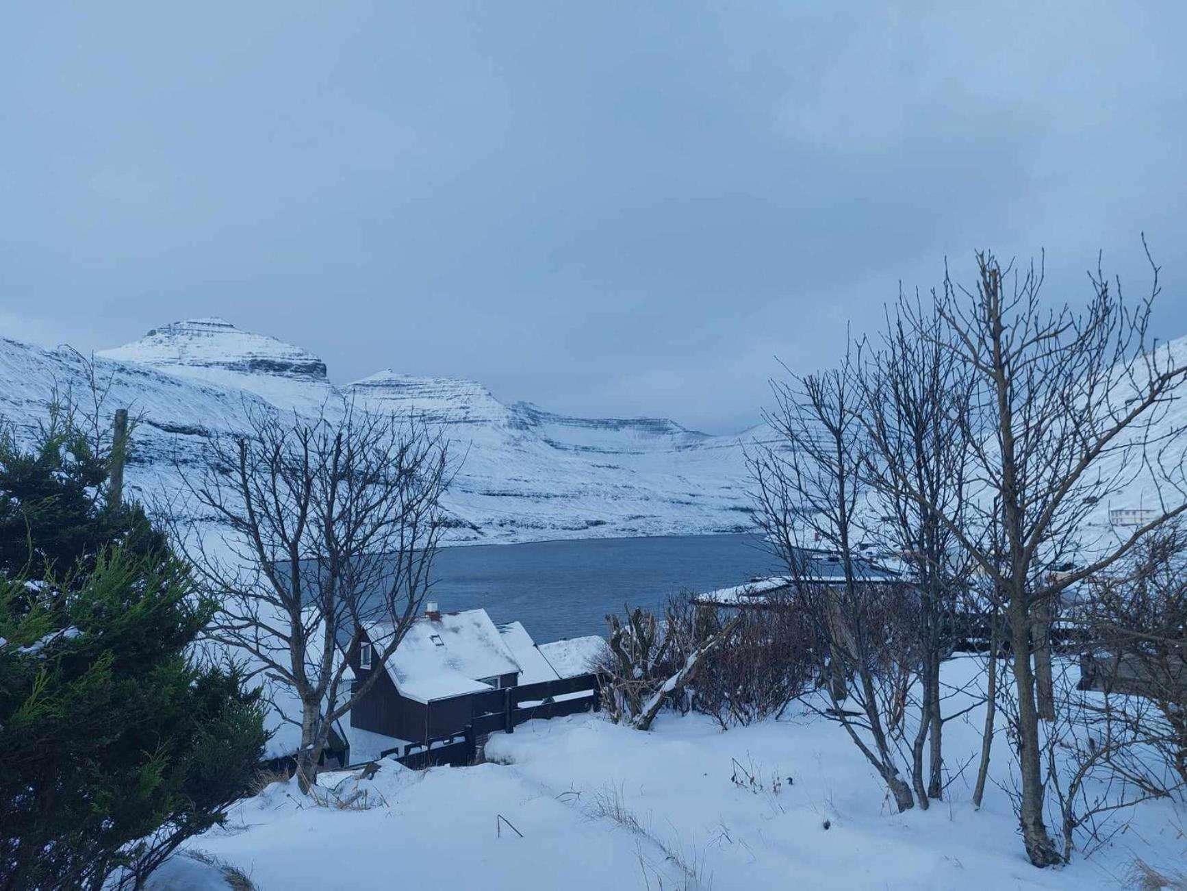 Fjord Guesthouse Funningsfjordur 외부 사진