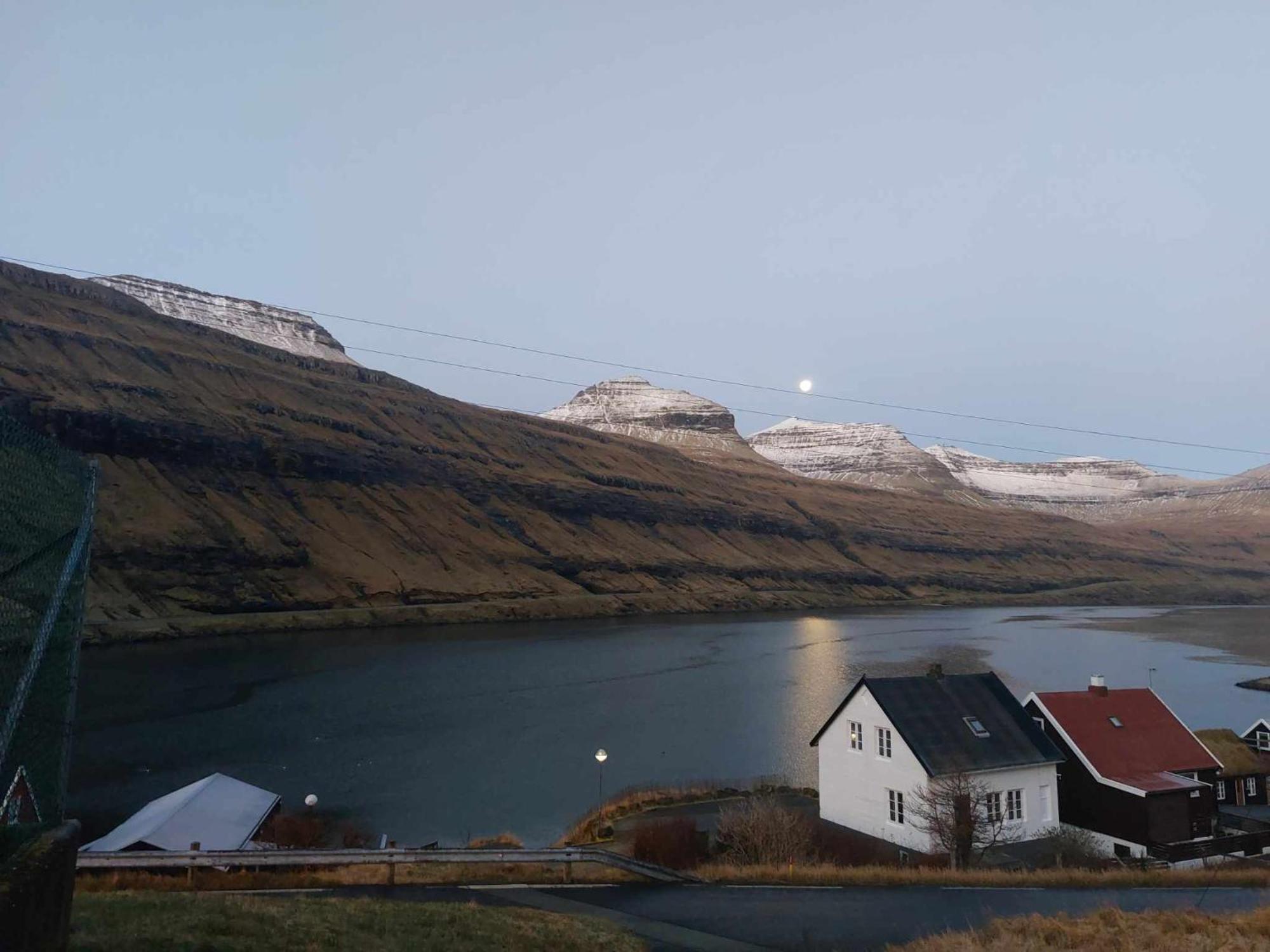 Fjord Guesthouse Funningsfjordur 외부 사진