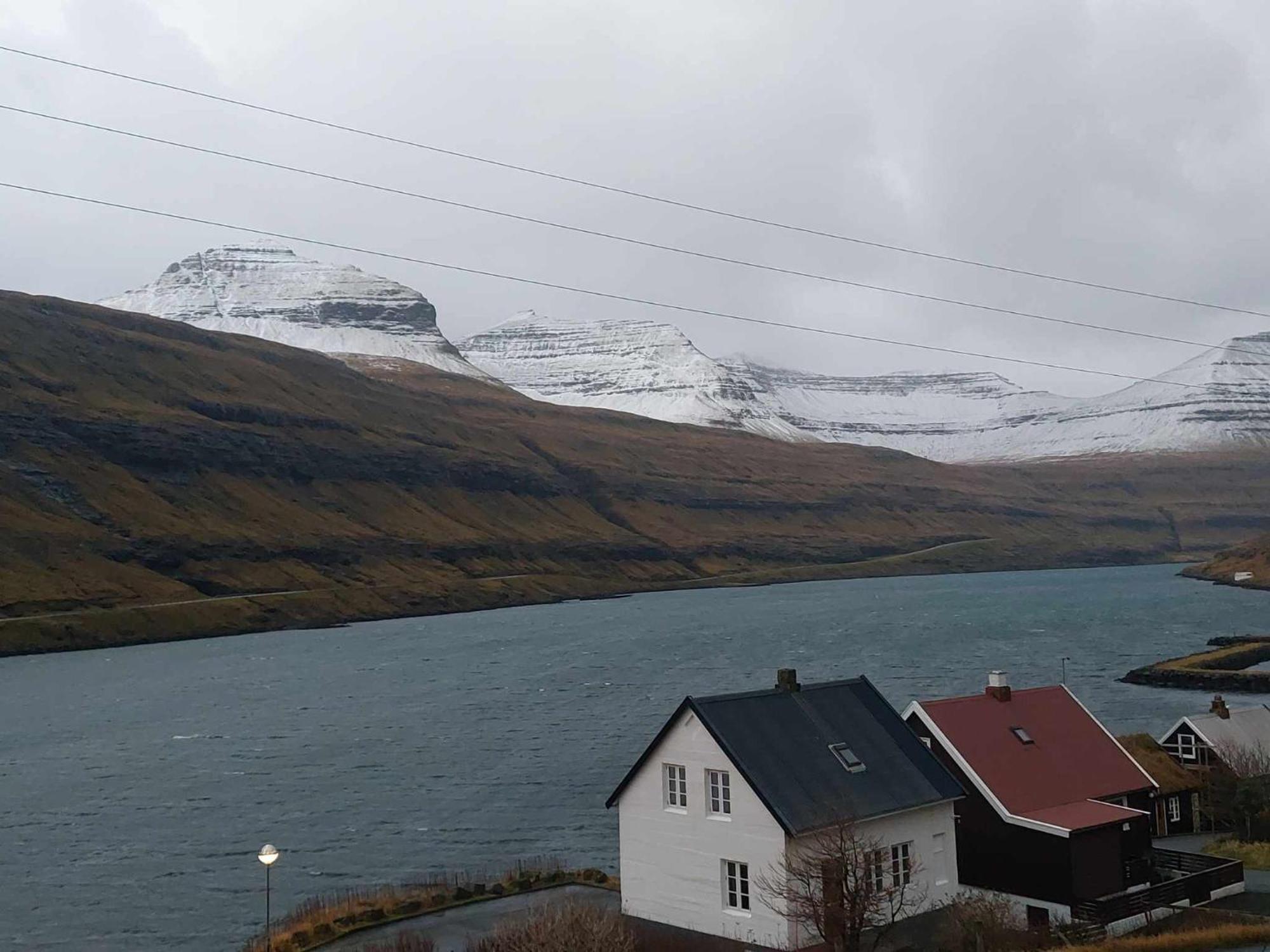 Fjord Guesthouse Funningsfjordur 외부 사진