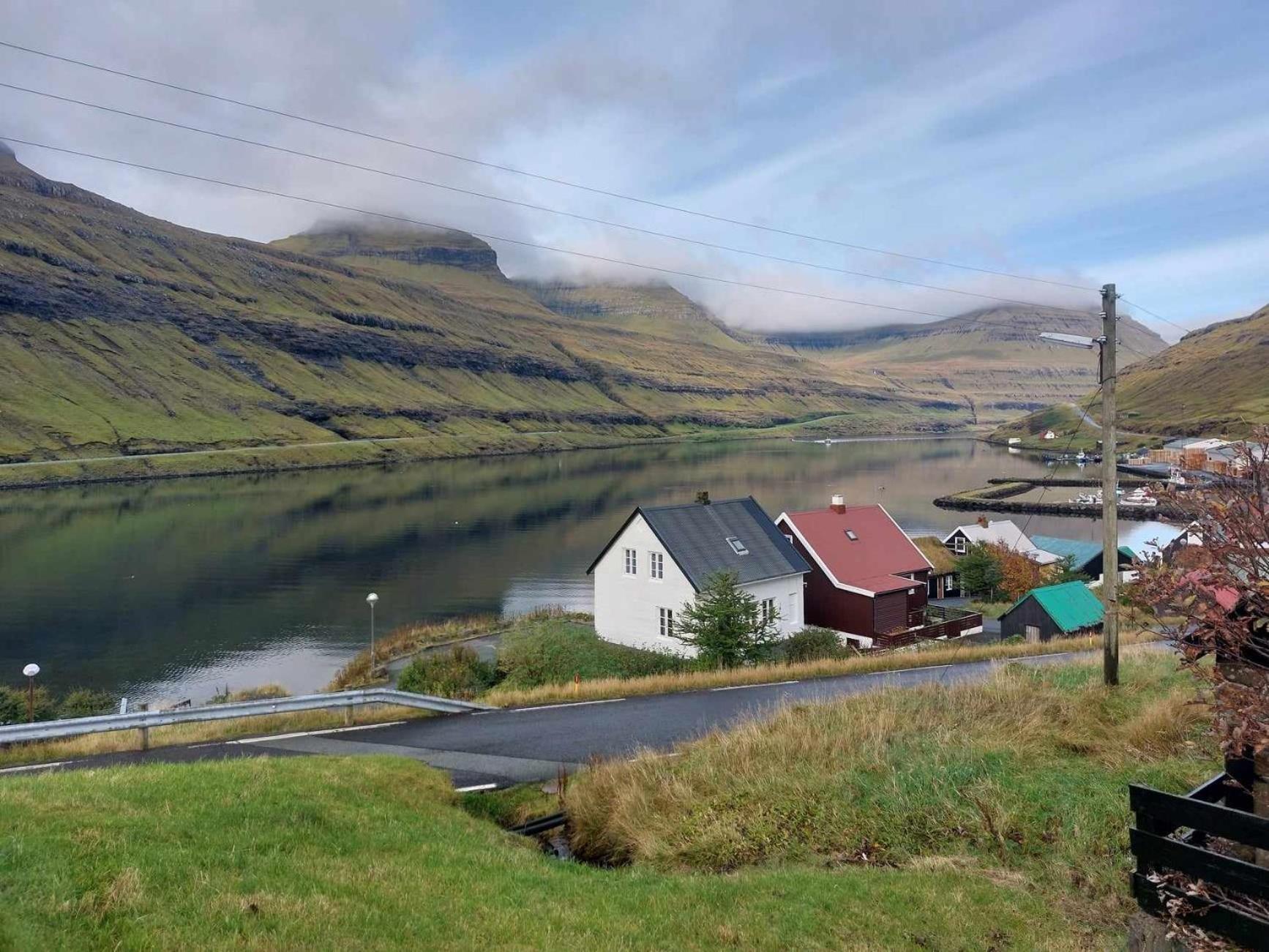 Fjord Guesthouse Funningsfjordur 외부 사진
