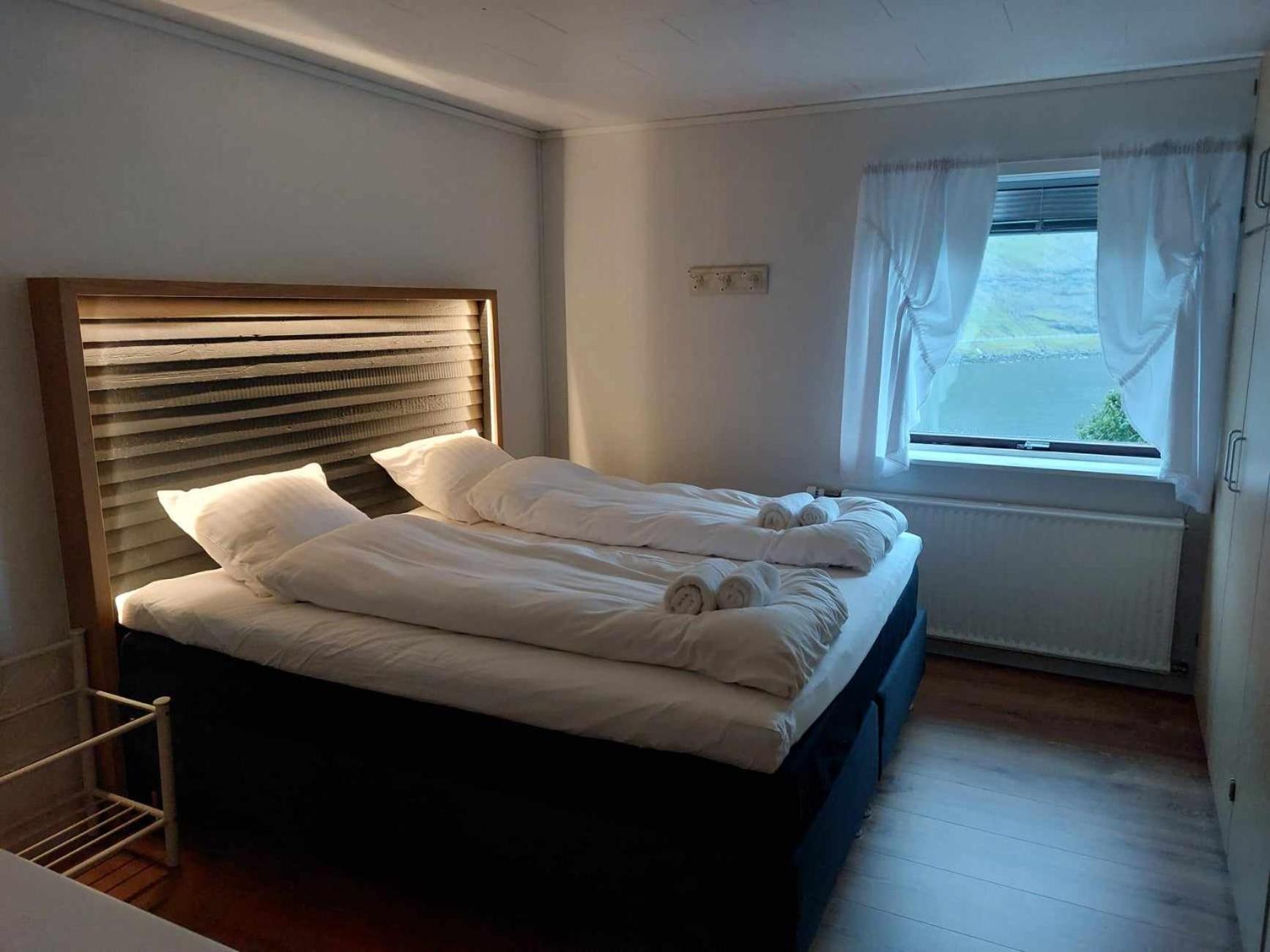 Fjord Guesthouse Funningsfjordur 외부 사진